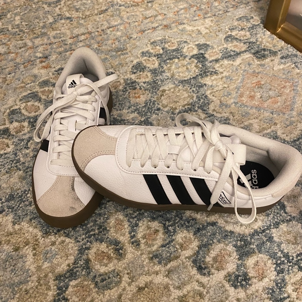 Adidas Sneakers Women’s